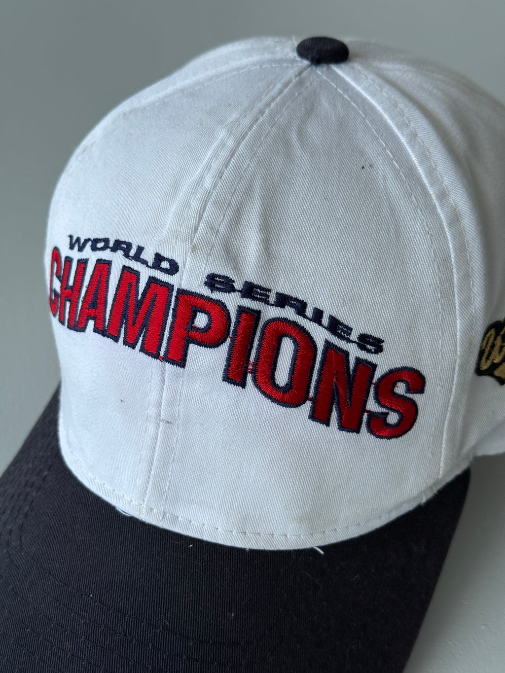 White / Navy Starter MLB World Series Champions 90's Vintage SnapBack Trucker Ca