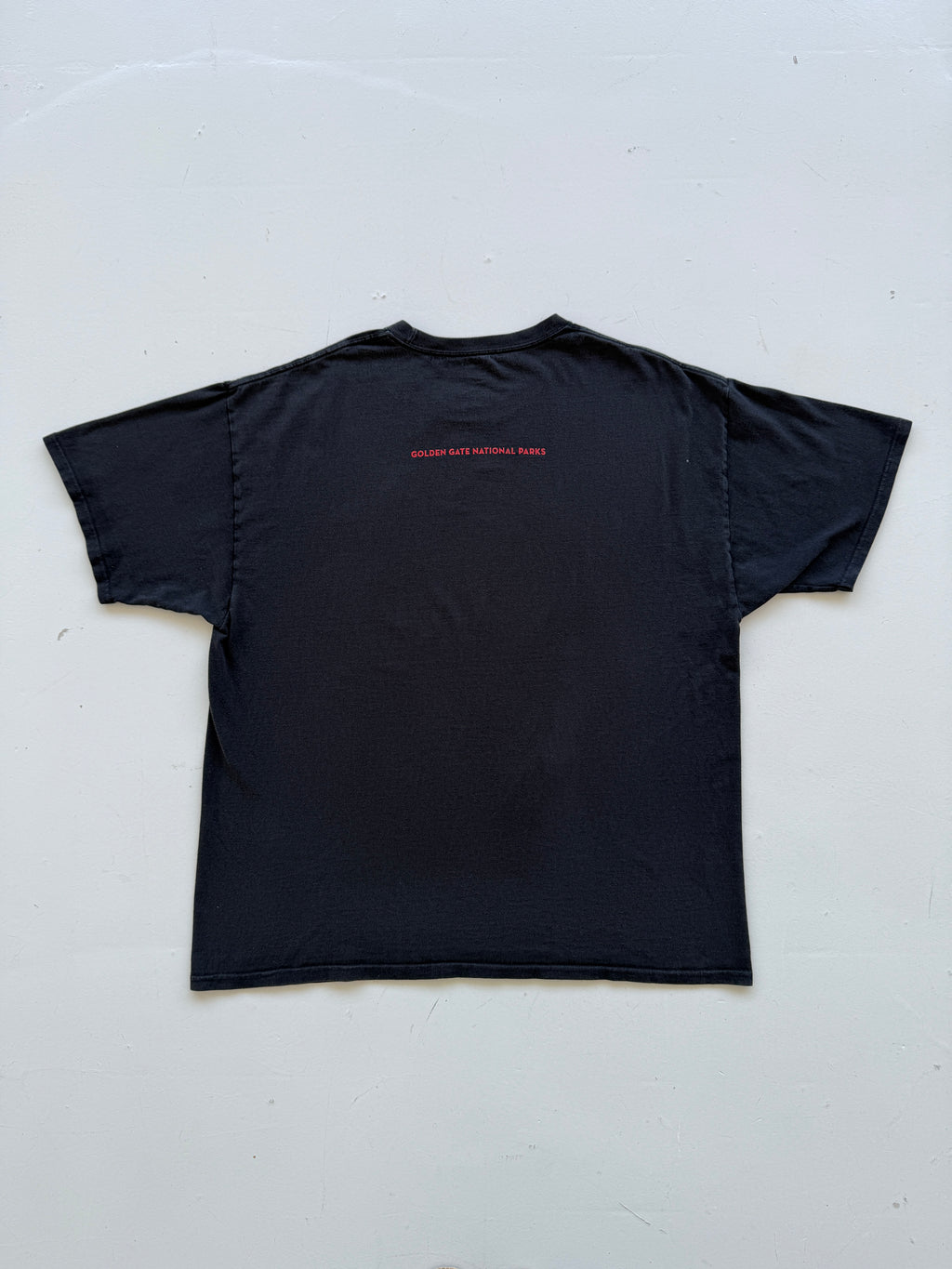 Black Alcatraz 00's Vintage Tourist Graphic T-Shirt - XL