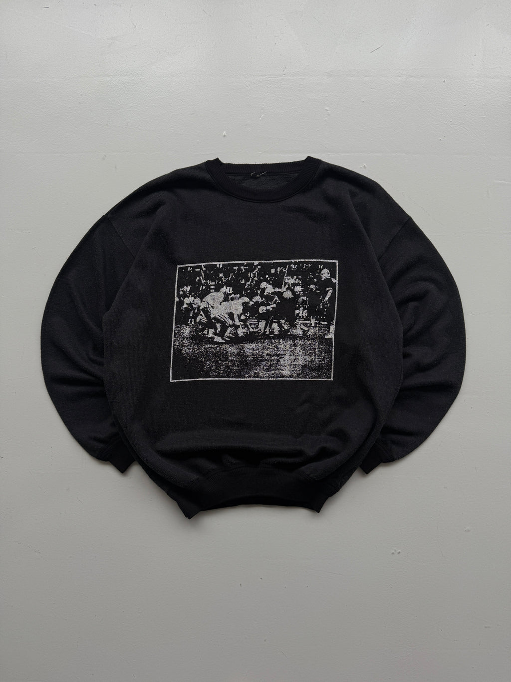 Black American Football 80's Vintage Graphic Sweatshirt Jumper - Large