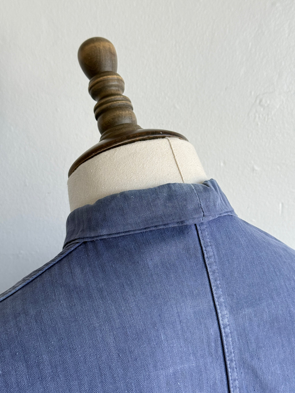 Faded Blue French Herringbone 1970s Vintage Workwear Chore Jacket CH462 - Small
