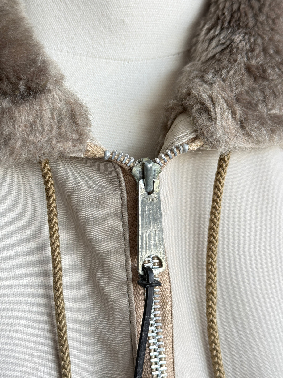 London Fog Faux Fur Collar 70's Vintage Hooded Jacket - Medium