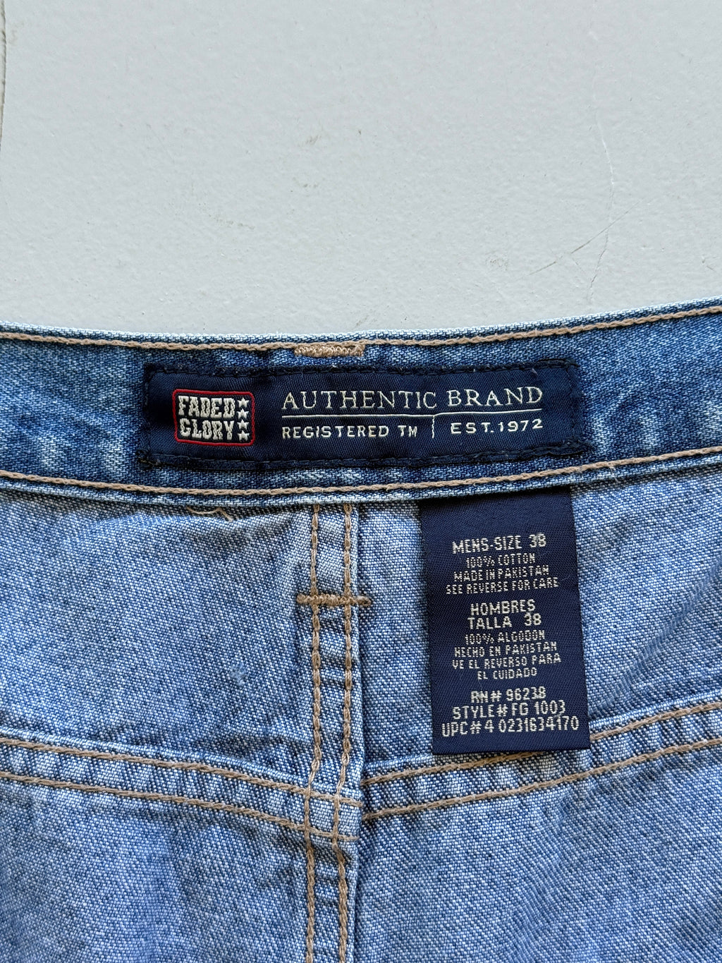Blue Faded Glory 00's Vintage Y2K Baggy Hip Hop Cargo Shorts - W40 x L10.5