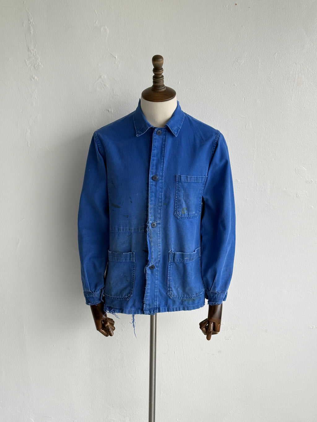 Thrashed Blue French 1970s Vintage Workwear Chore Jacket CH447 - Small