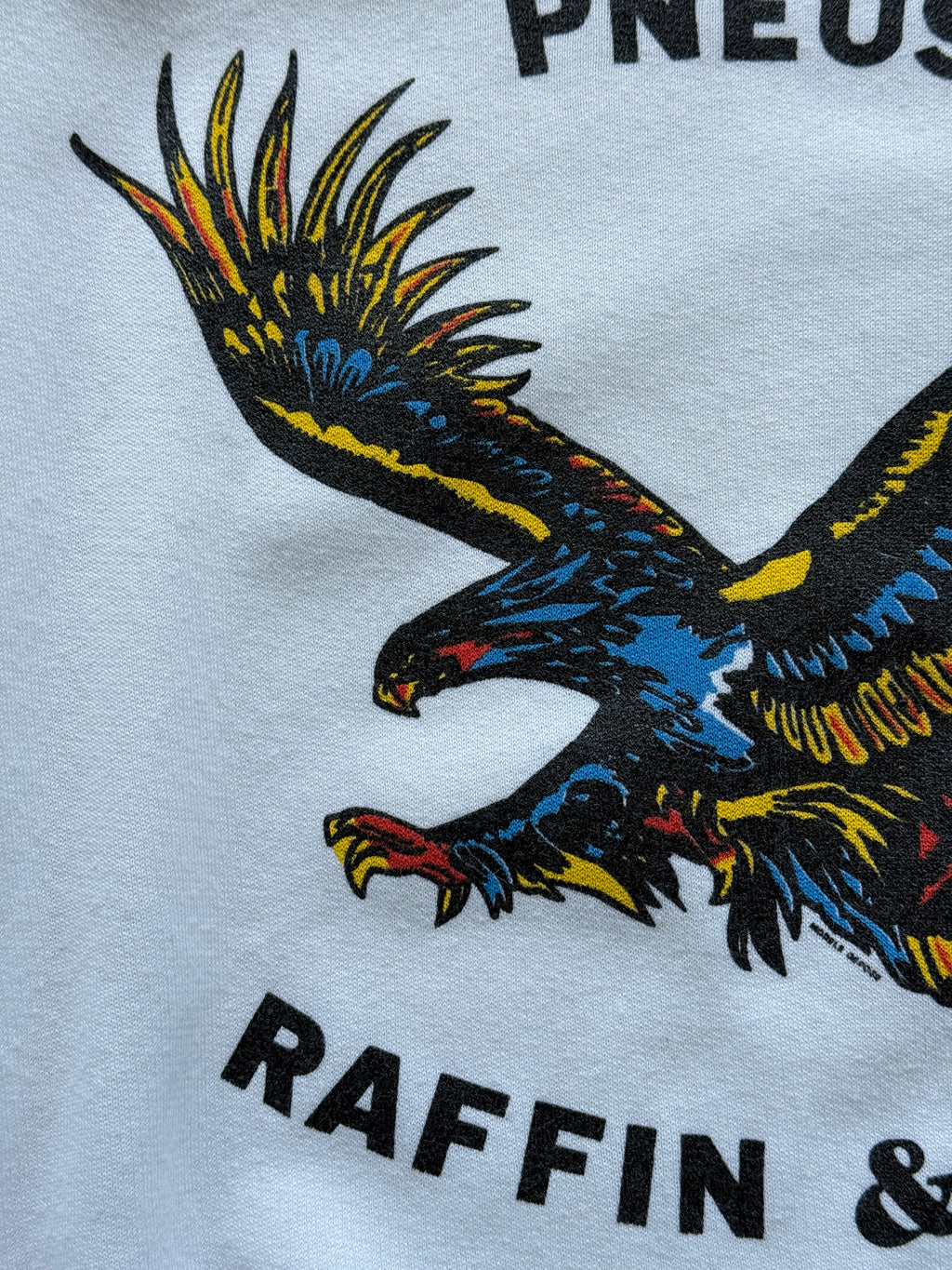 White Eagle 90's Vintage Animal Graphic Sweatshirt Graphic - Large