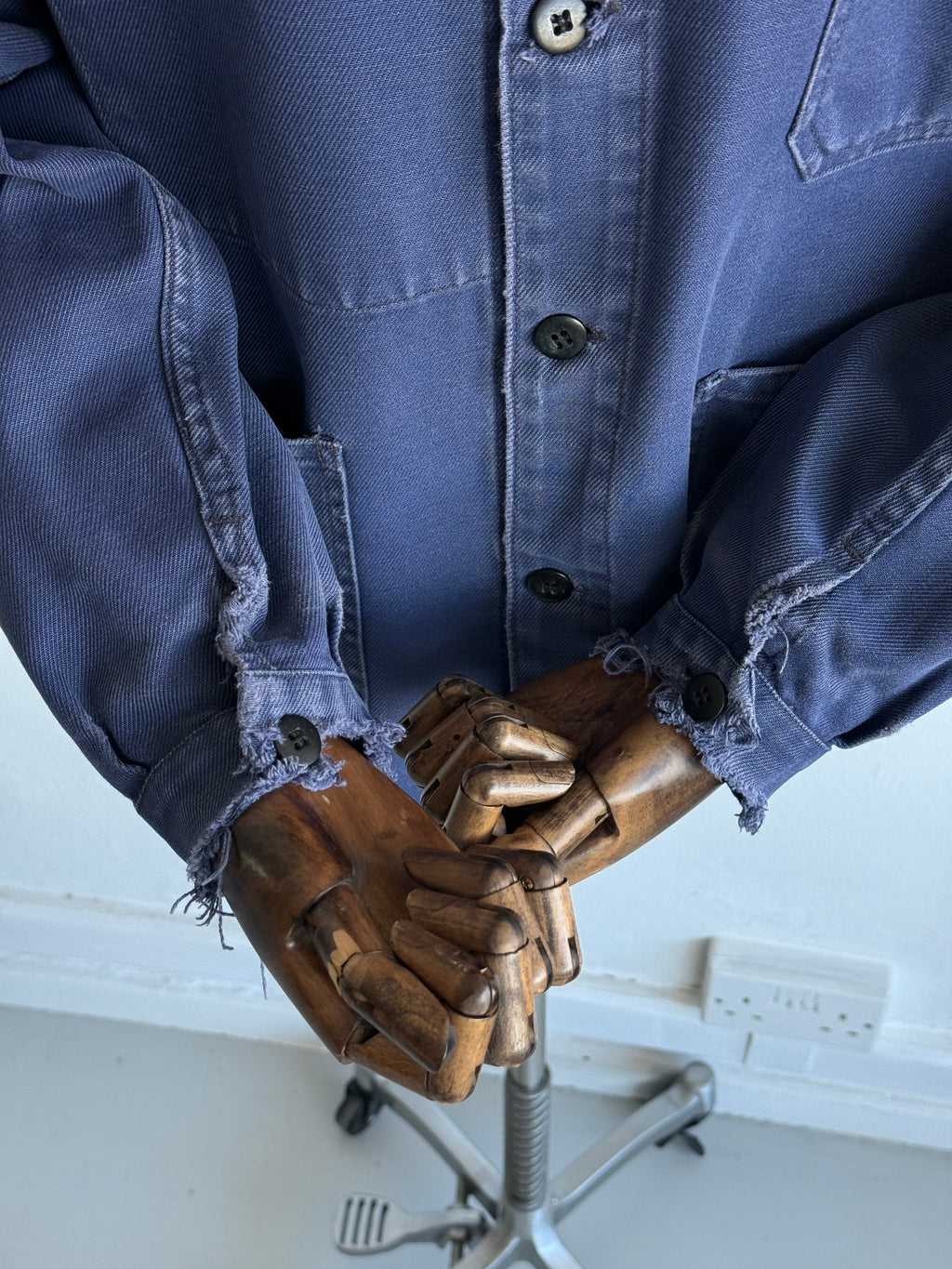 Thrashed Blue French Vintage Workwear Chore Jacket CH428 - Medium