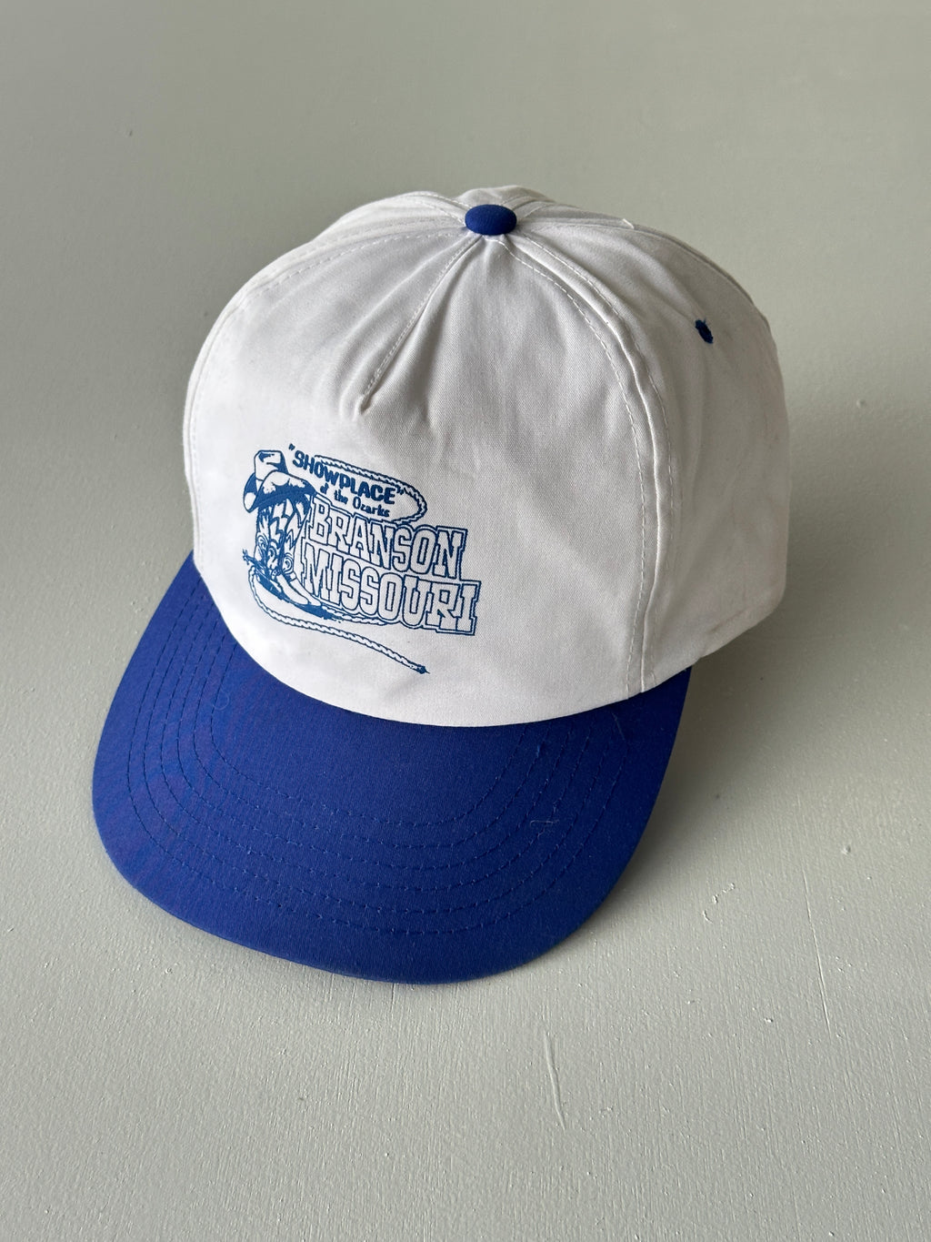White / Blue Branson Missouri 90's Vintage SnapBack Trucker Cap