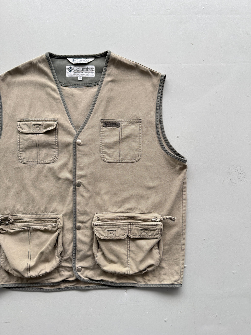 Cream Columbia 90's Vintage Utility Fishermans Vest- XL