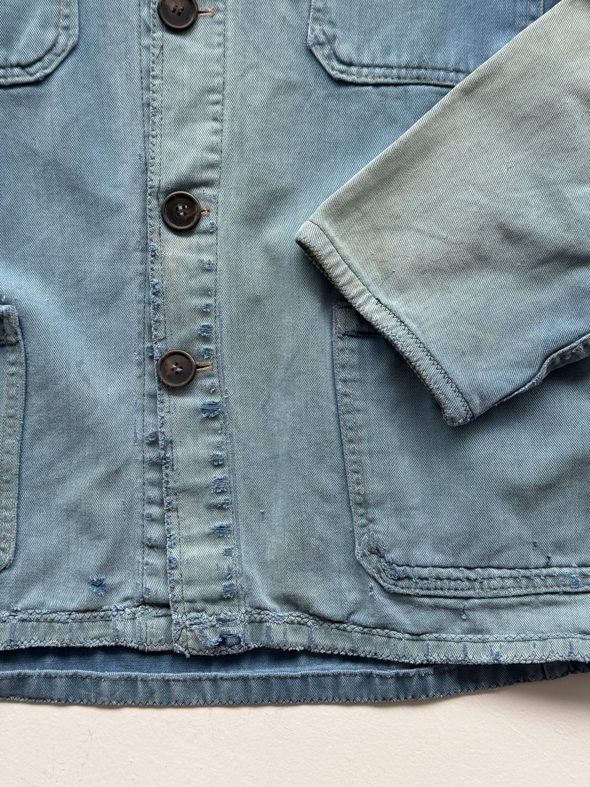 Thrashed Faded Blue Chore Jacket 70's Vintage French Workwear CH156 - Medium