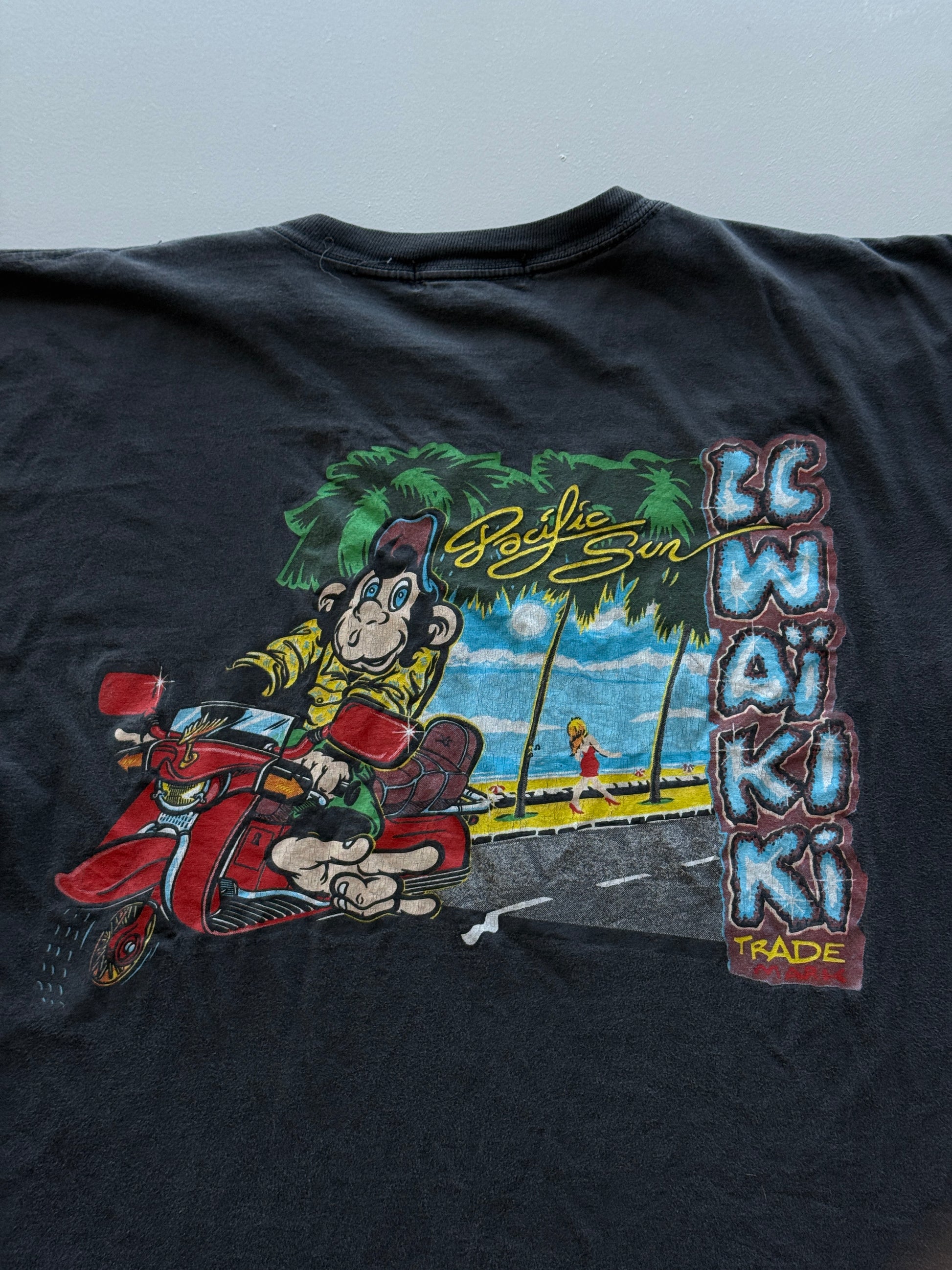 Black Pacific Sun Waikiki Monkey Scooter 90's Vintage Graphic T-Shirt - Large