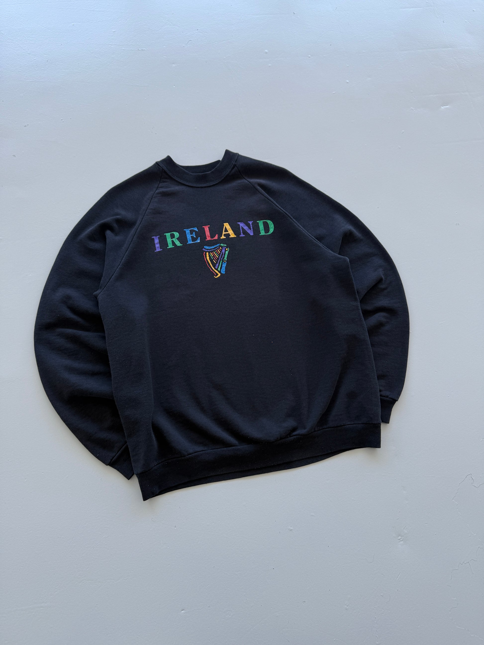 Black Ireland 90's Vintage Graphic Tourist Sweatshirt Jumper - Large