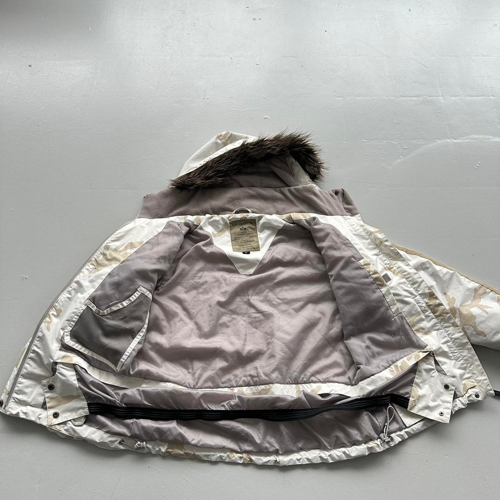 White Camo Alpha Industries Mountain Parka - Women’s XL