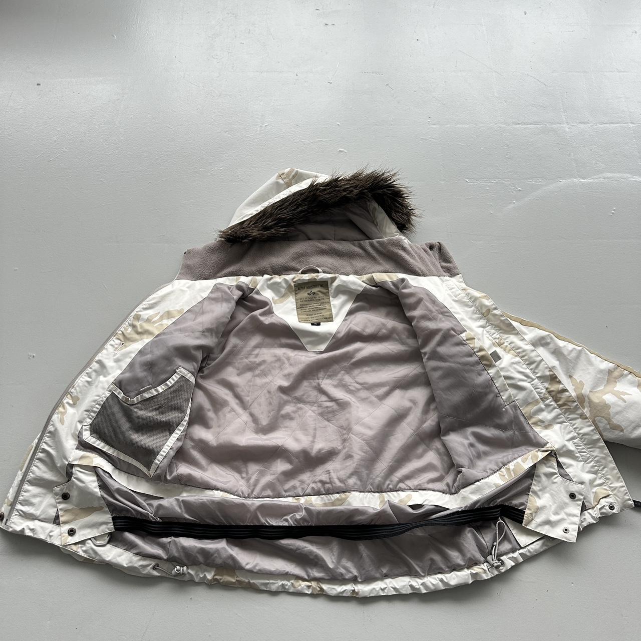 White Camo Alpha Industries Mountain Parka - Women’s XL