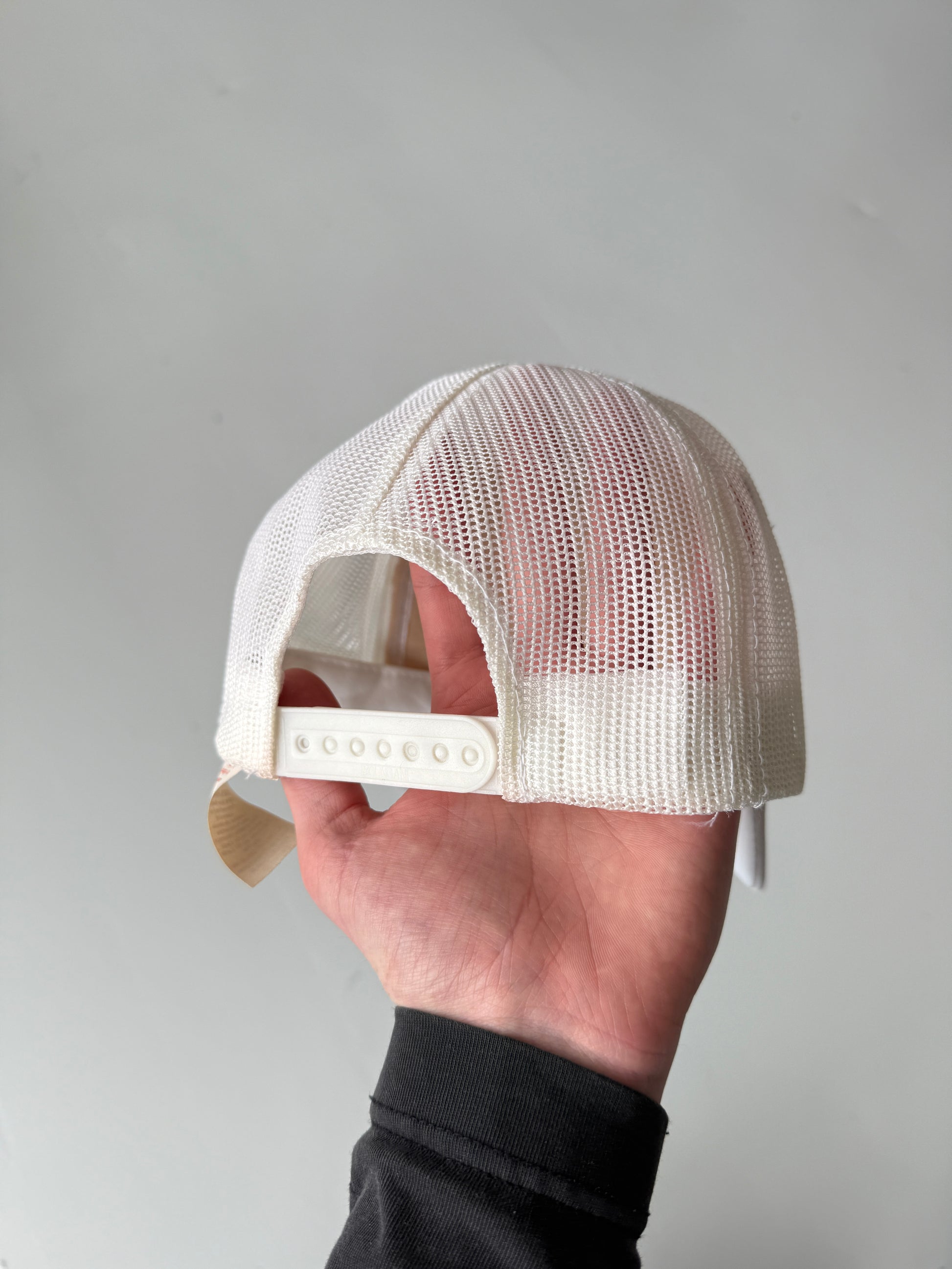 White Petoria Canada Tourist Vintage Foam and Mesh SnapBack Trucker Cap