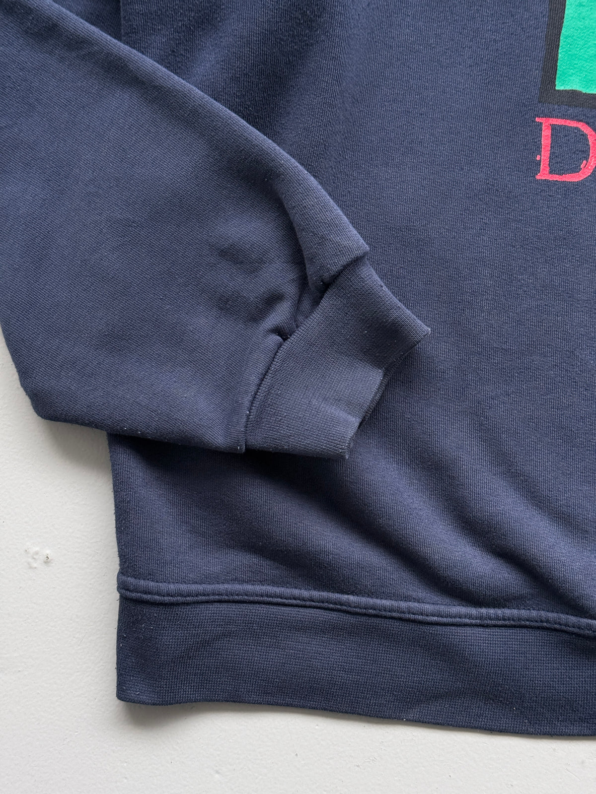 Disney Store Donald Duck 90's Vintage Sweatshirt - XL