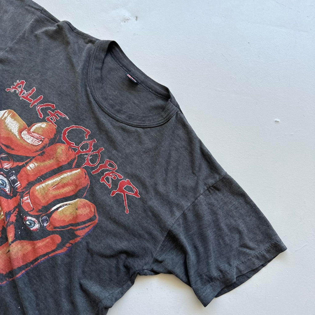 Alice Cooper "Raise Your Fist and Yell" 1987/88 Vintage T-shirt - Medium
