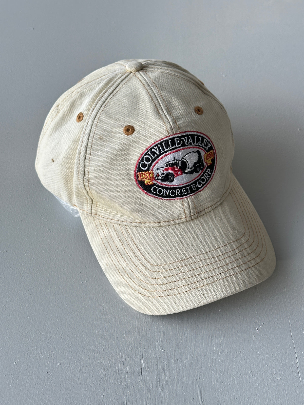Cream Colville Valley Concrete Corp 90's Vintage SnapBack Trucker Cap