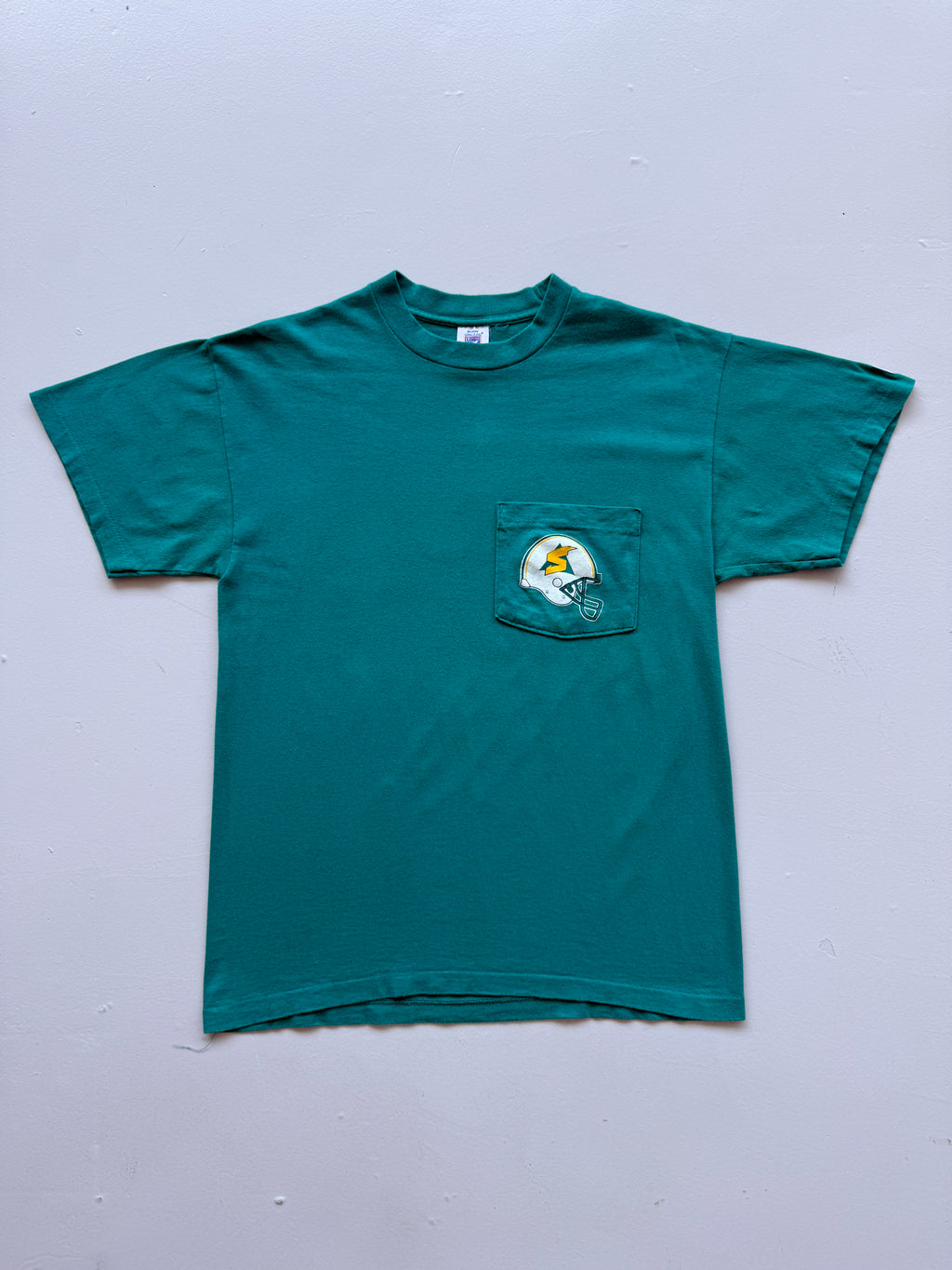 Teal Sacramento Surge 90's Vintage American Football Graphic Pocket T-Shirt - Me