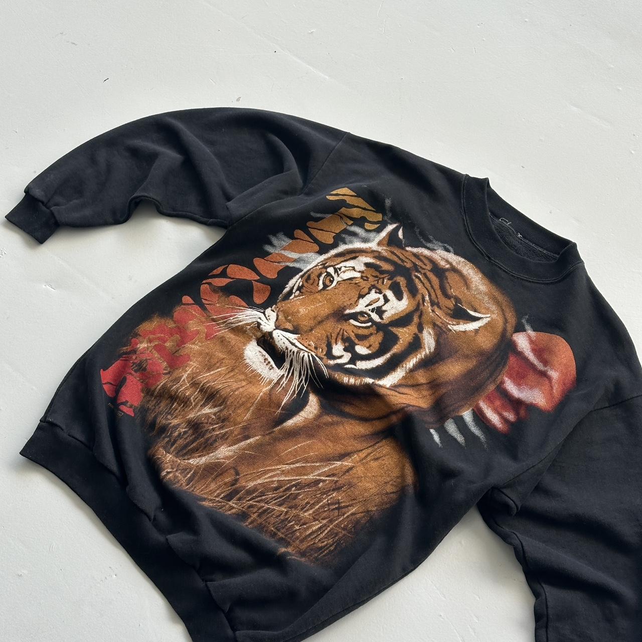 Black Tiger 90’s Vintage Graphic Sweatshirt - Medium