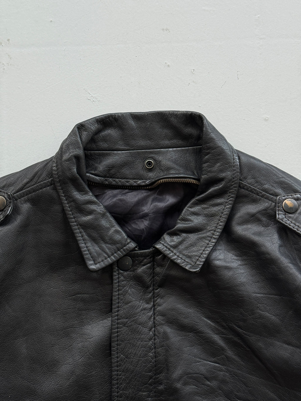 Black A2 Leather Vintage Aviation Bomber Jacket 002 - Large