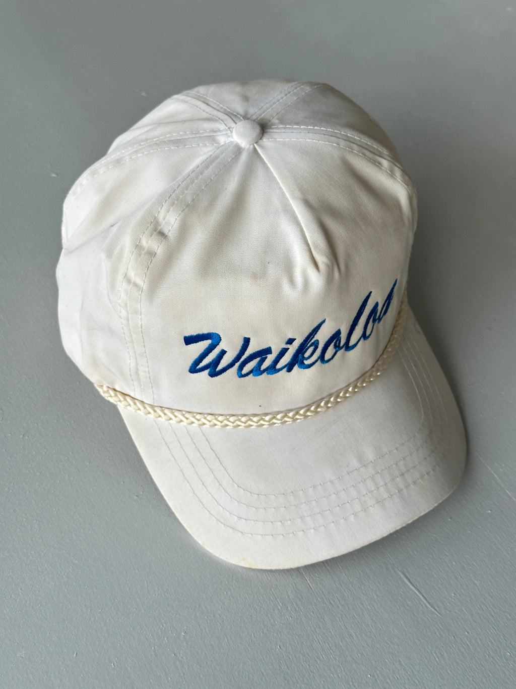 White Waikoloa 90's Vintage SnapBack Trucker Cap