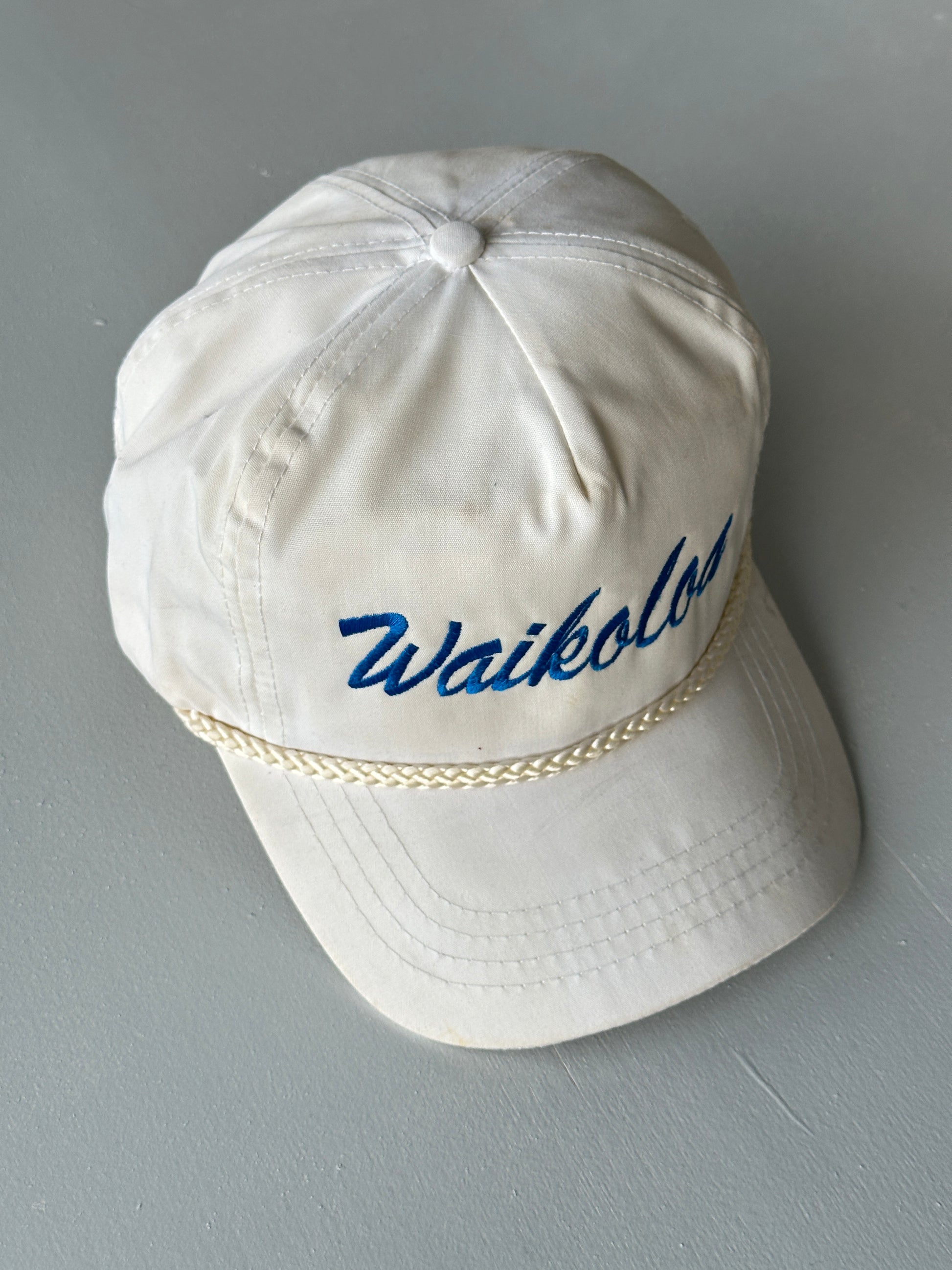 White Waikoloa 90's Vintage SnapBack Trucker Cap