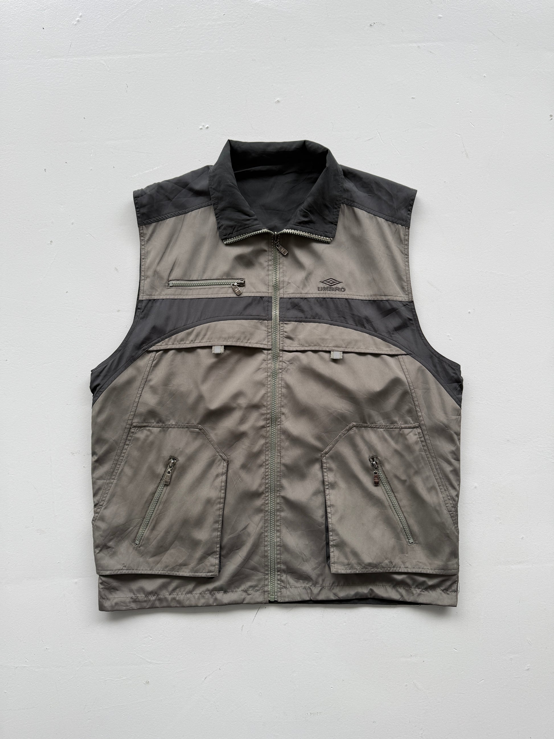 Grey Reversible Umbro 00's Vintage Y2K Utility Vest - XL