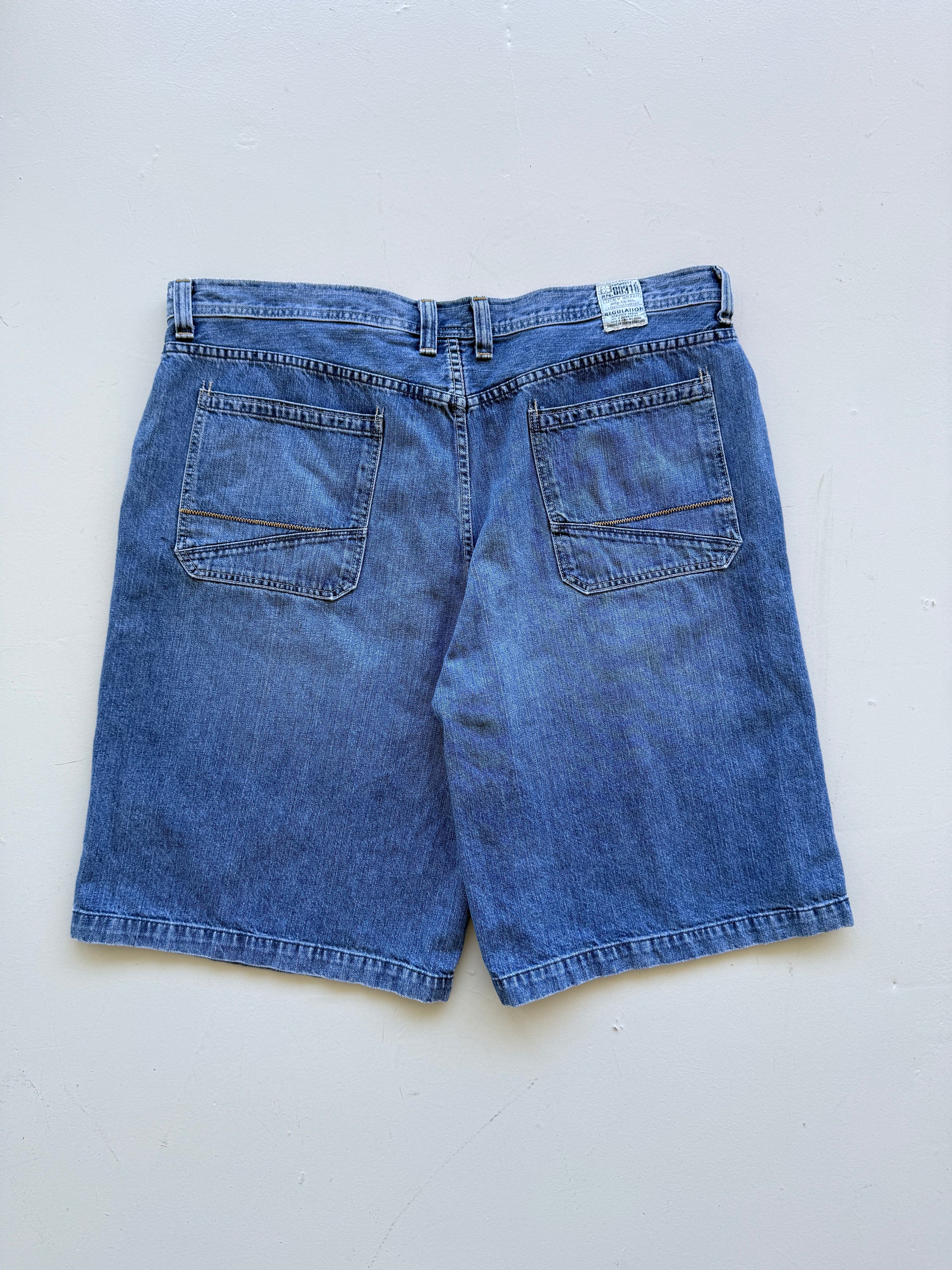 Mid Blue Lucky Brand 00's Vintage Y2K Baggy Hip Hop Denim Shorts - W40 x L11