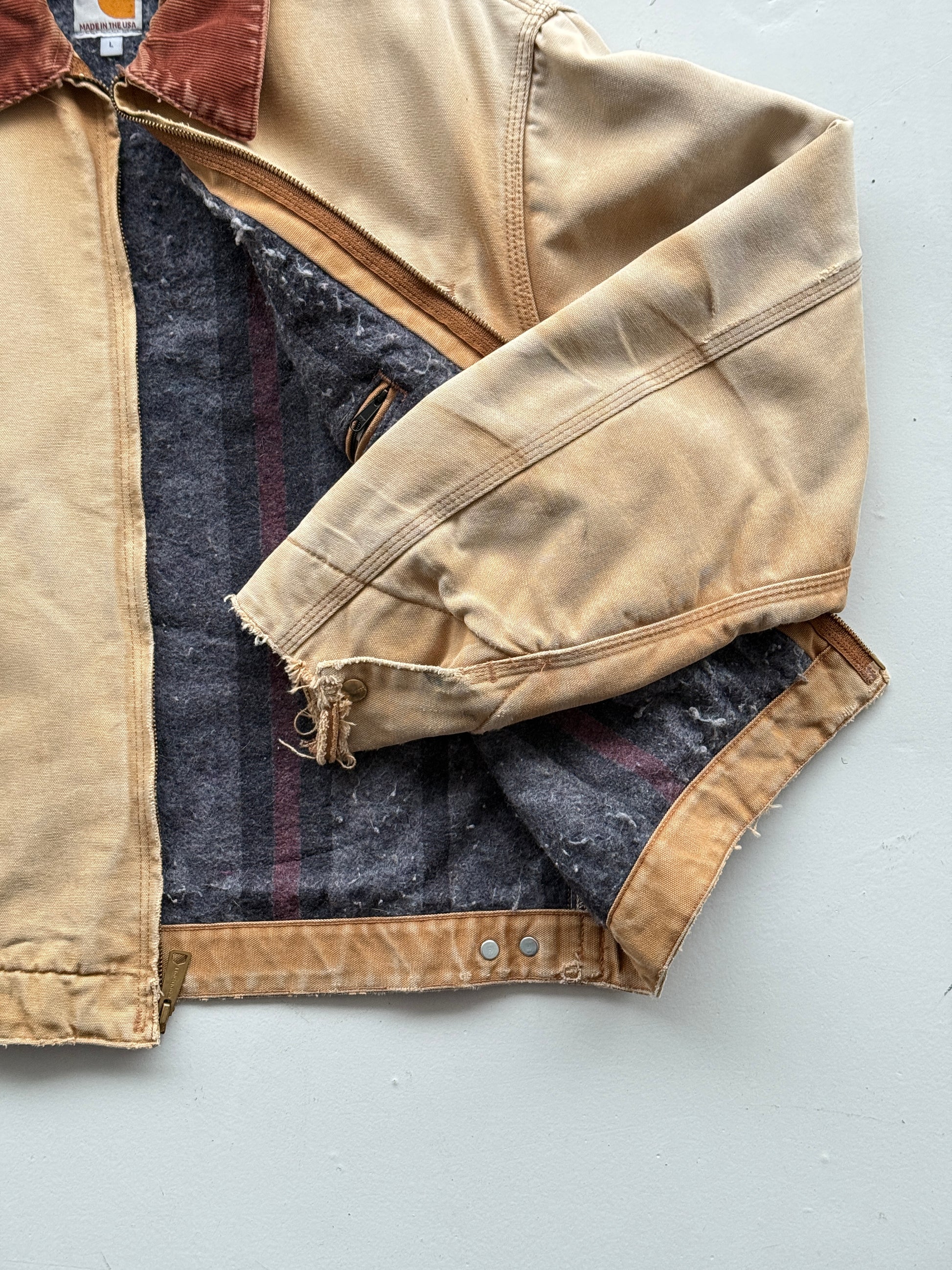 Faded Cream Carhartt 90's Vintage Thrashed  Detroit Jacket - Large