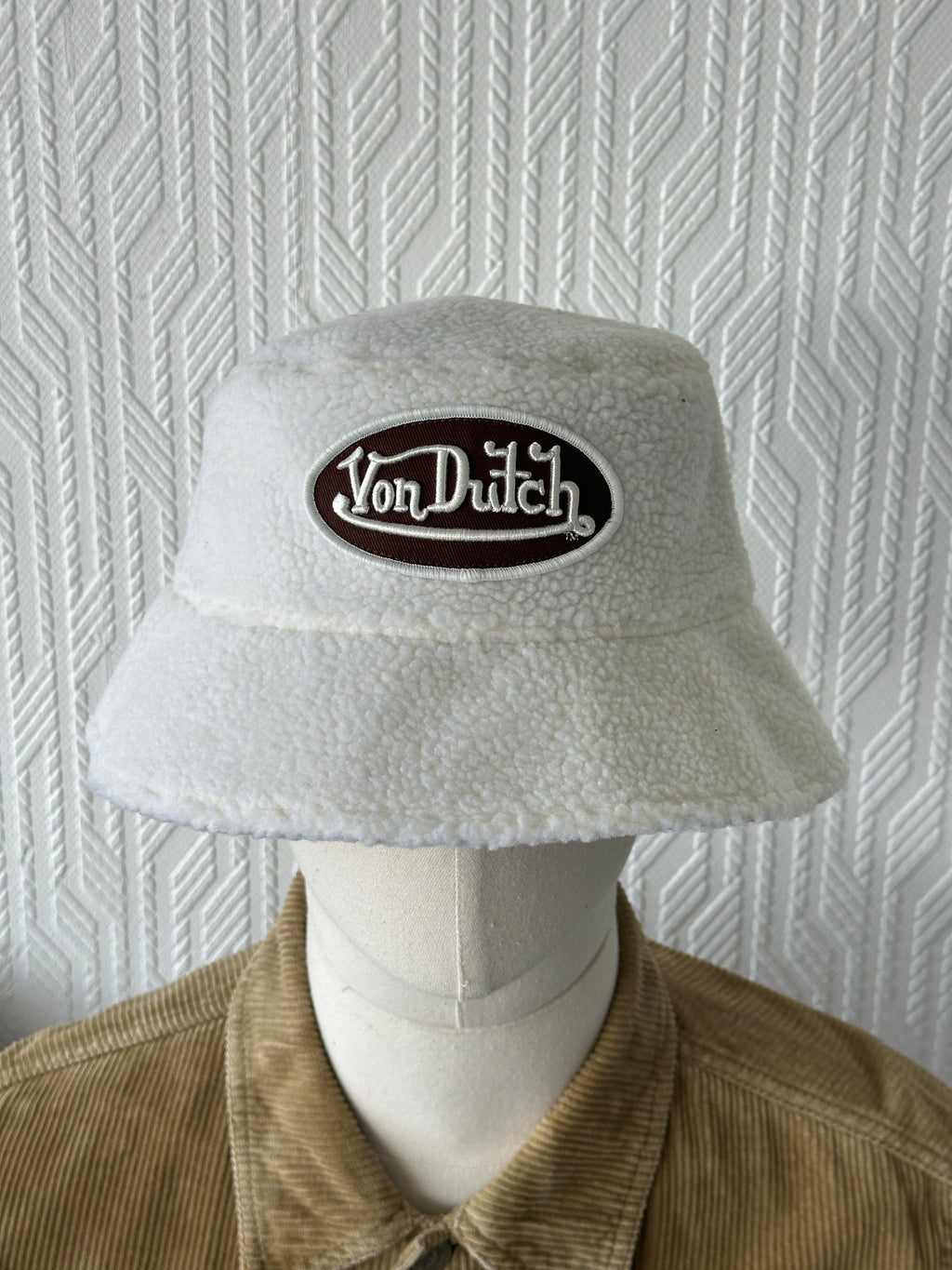 White Von Dutch Y2K Vintage Sherpa Bucket Hat