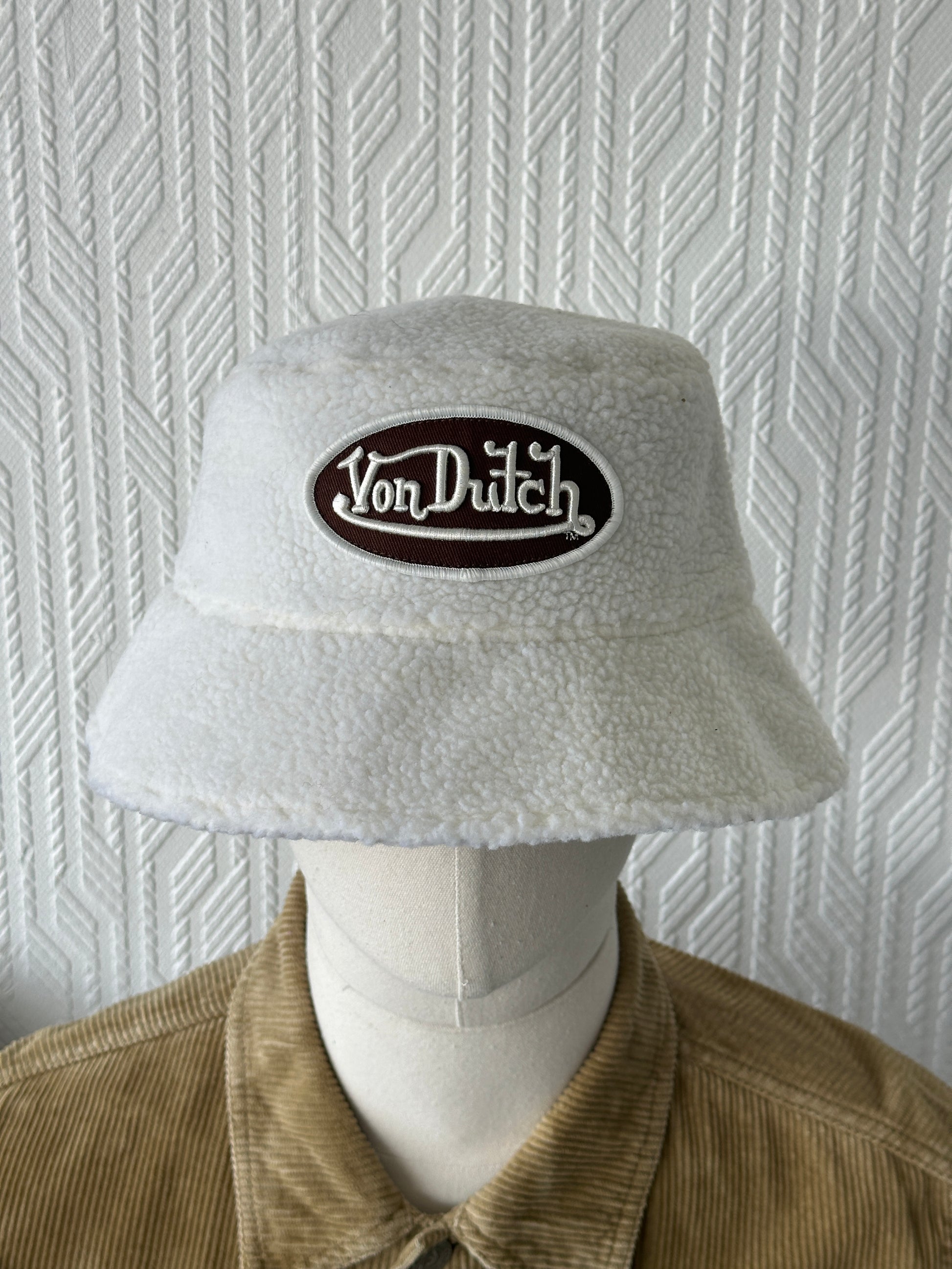 White Von Dutch Y2K Vintage Sherpa Bucket Hat