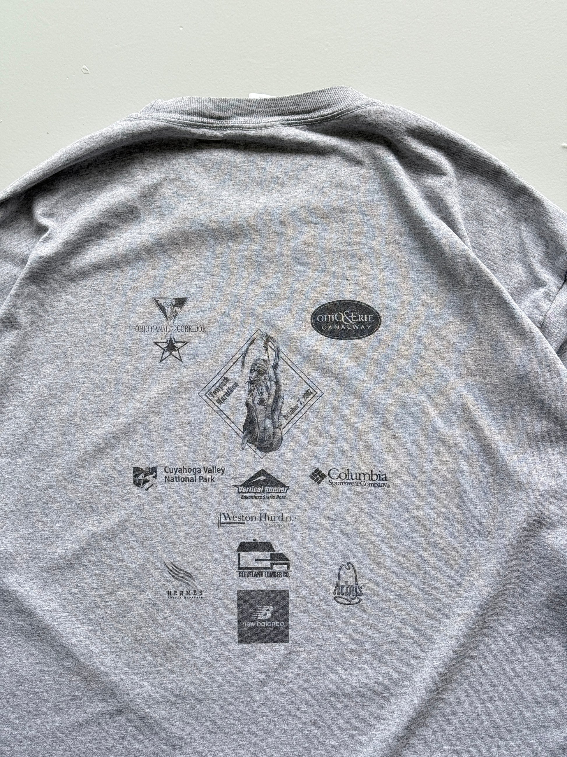 Grey Marathon 00's Vintage Long Sleeve Graphic T-Shirt - XL