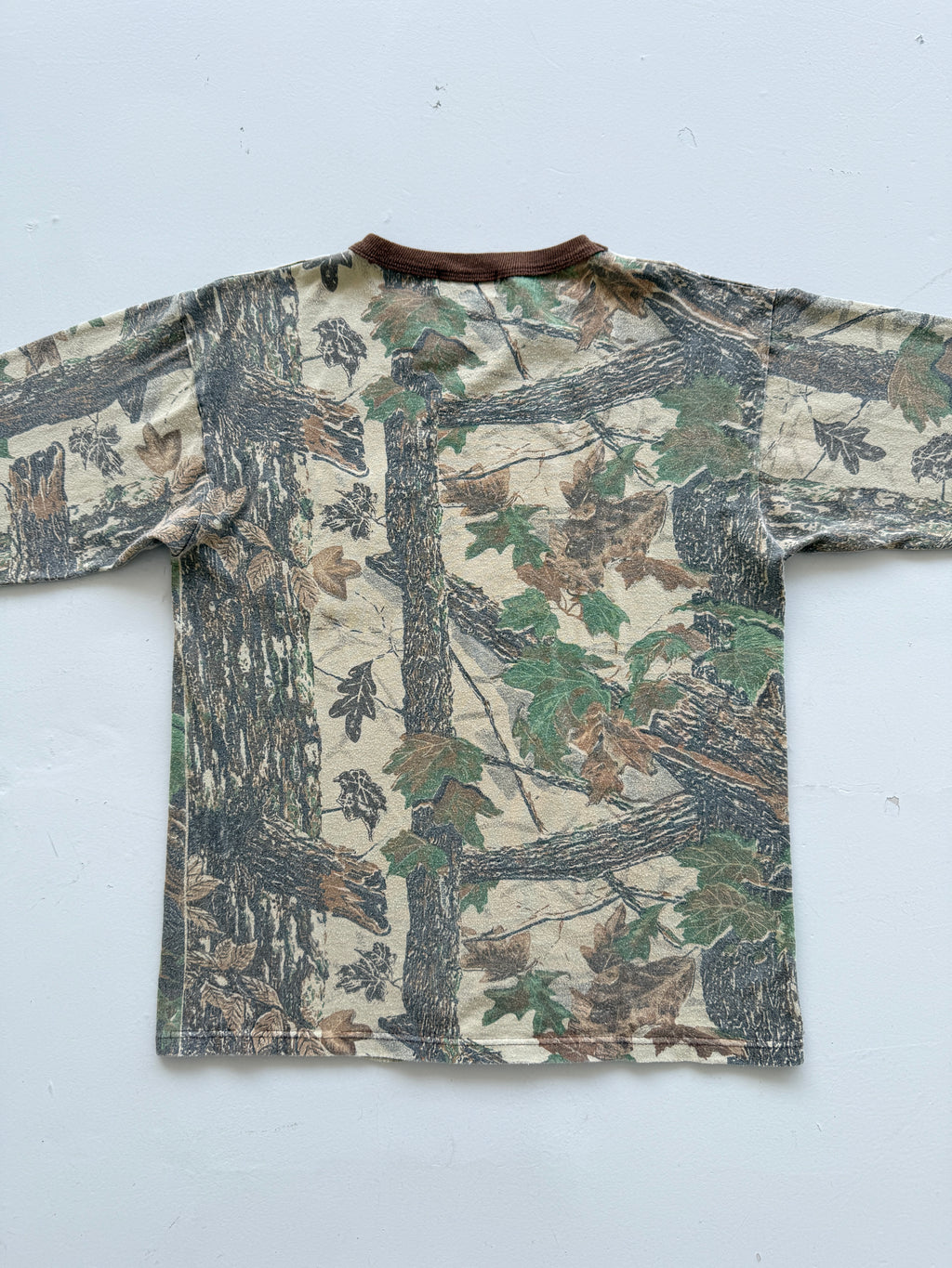 Camo Spartan Outdoors 90's Vintage Long Sleeve Pocket T-Shirt - Small