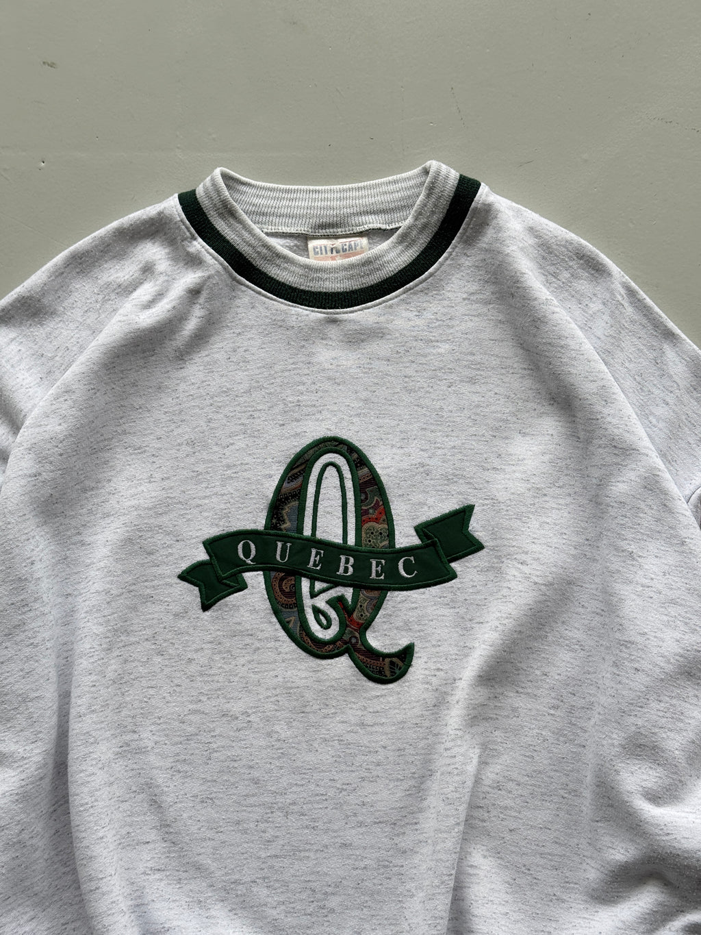 Grey Quebec 90's Vintage Graphic Tourist Sweatshirt Jumper - XL