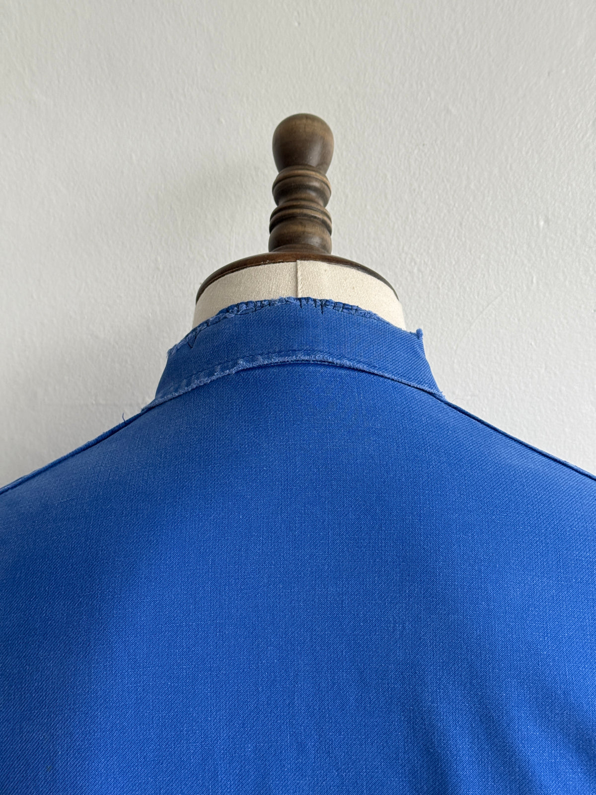 Thrashed Blue French 1970s Vintage Workwear Chore Jacket CH447 - Small
