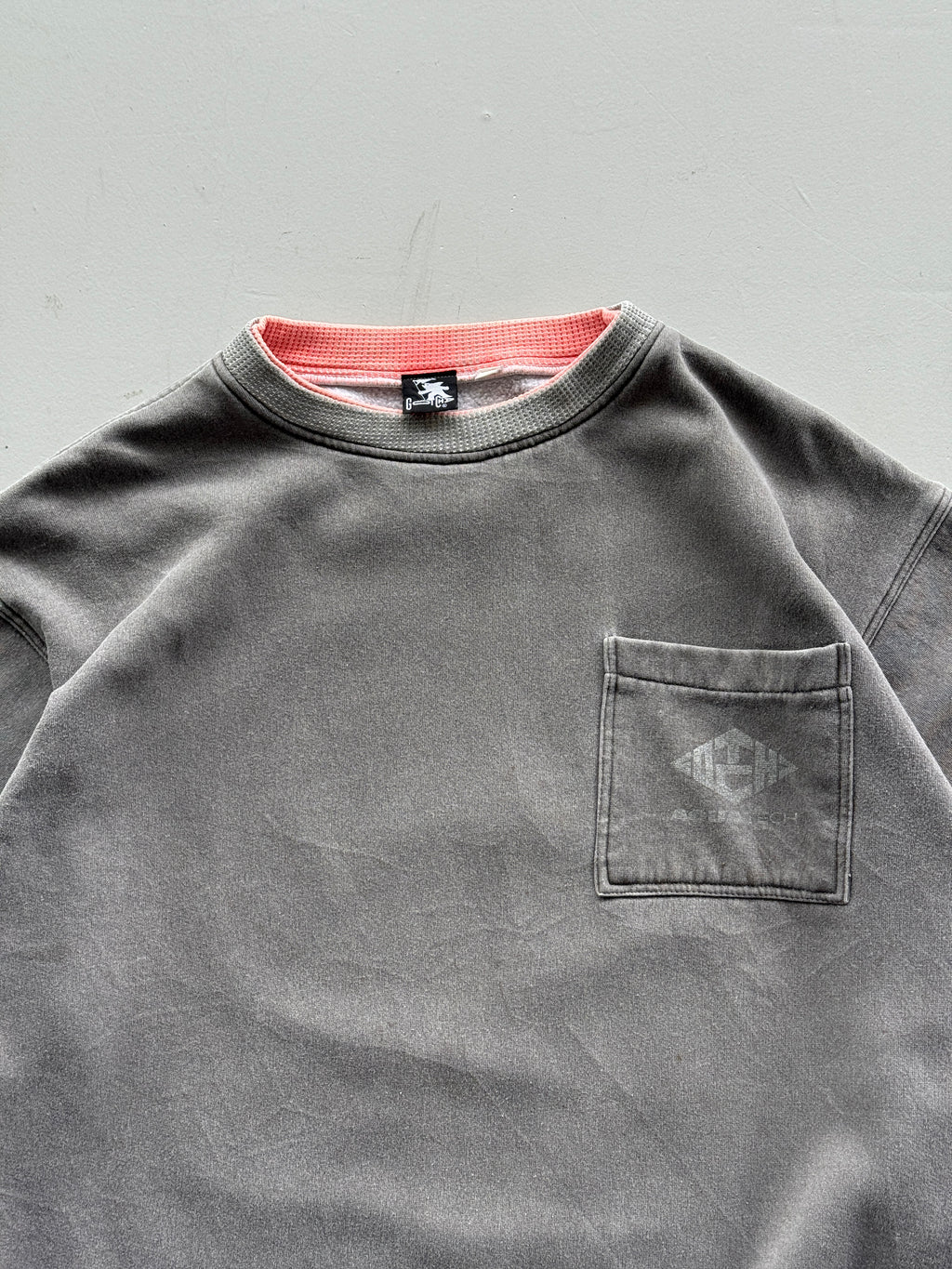 Grey Gotcha 90's Vintage Surfer Graphic Sweatshirt Jumper -  BoxyXL