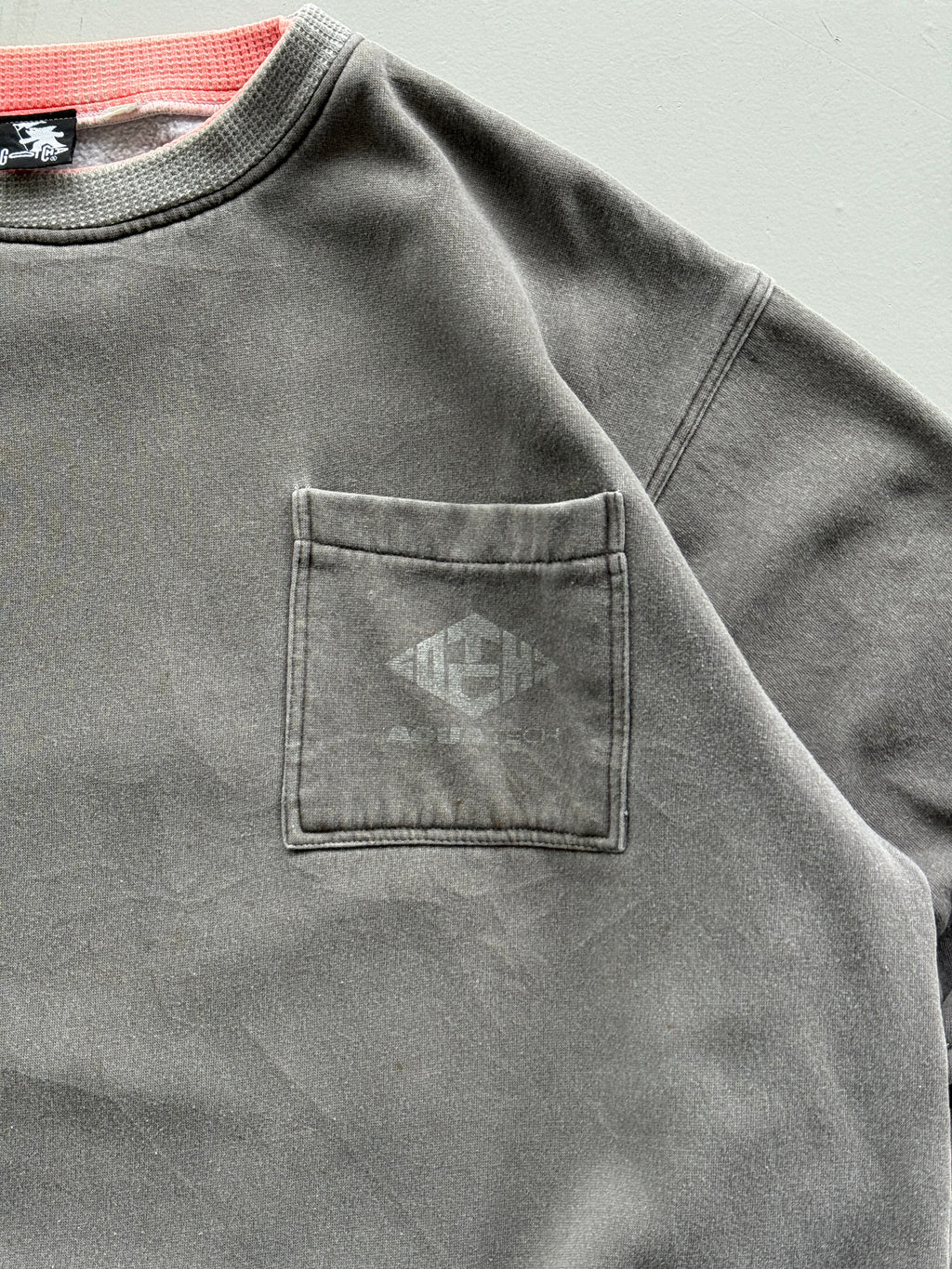 Grey Gotcha 90's Vintage Surfer Graphic Sweatshirt Jumper -  BoxyXL