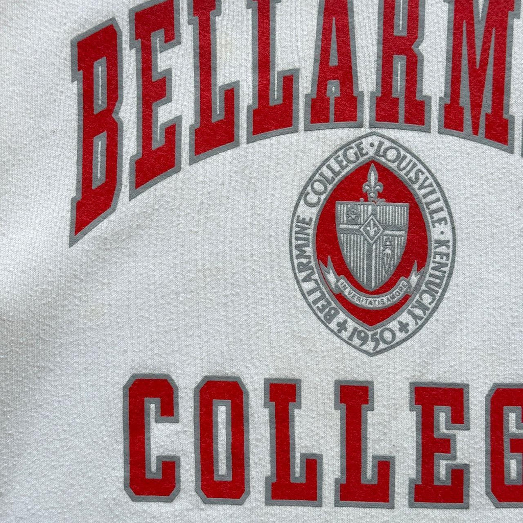 White Bellarmine College 90’s Vintage Graphic Sweatshirt - Large