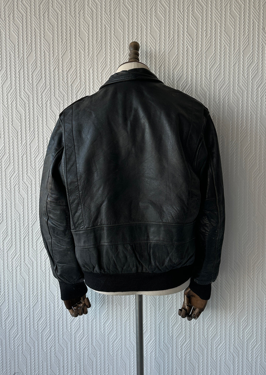 Black 90s Leather A2 Aviation Vintage Bomber Jacket - Large
