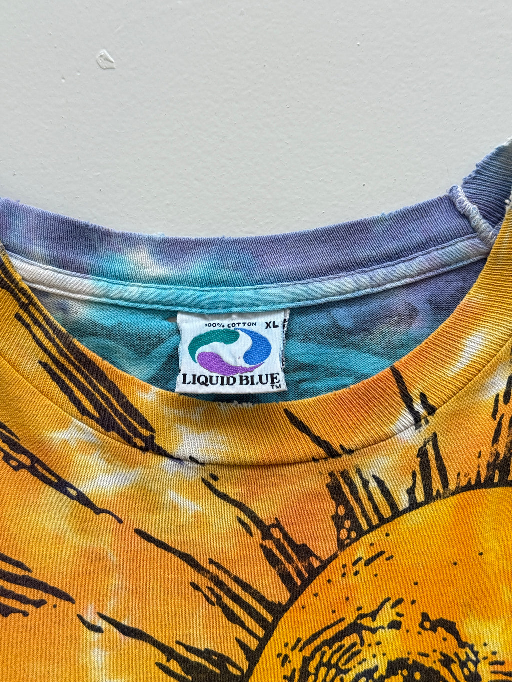 Liquid Blue Sun and Moon 90s Vintage Single Stitch All Over Graphic T-Shirt - XL