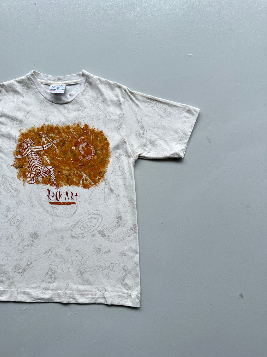Cream Rock Art Native Australian 90's Vintage Graphic Tourist T-Shirt - Small