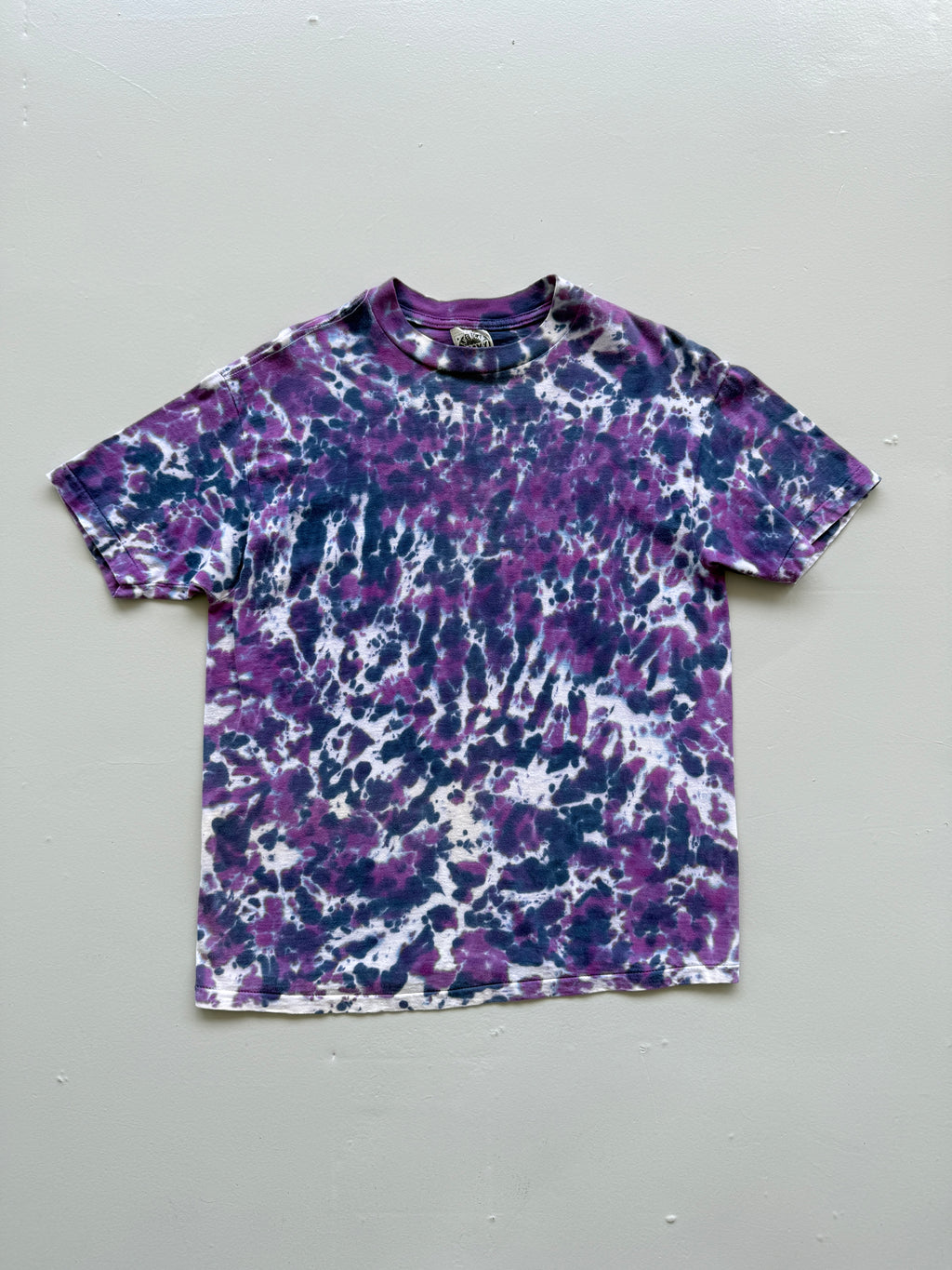 Purple Tie-Dye 90's Vintage Single Stitch Blank T-Shirt - Medium