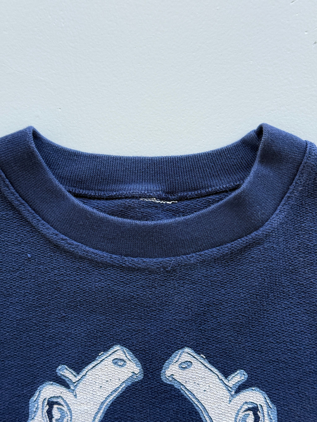 Navy Blue Free Motion 90's Vintage Snowboard Graphic Sweatshirt T-Shirt - Medium