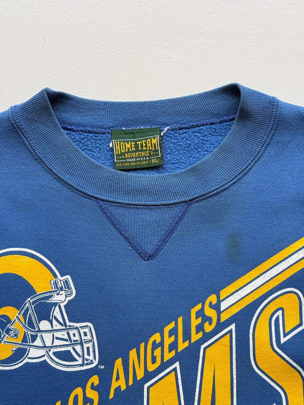 Home Team Advantage LA Rams NFL 90's Vintage Sweatshirt - Medium