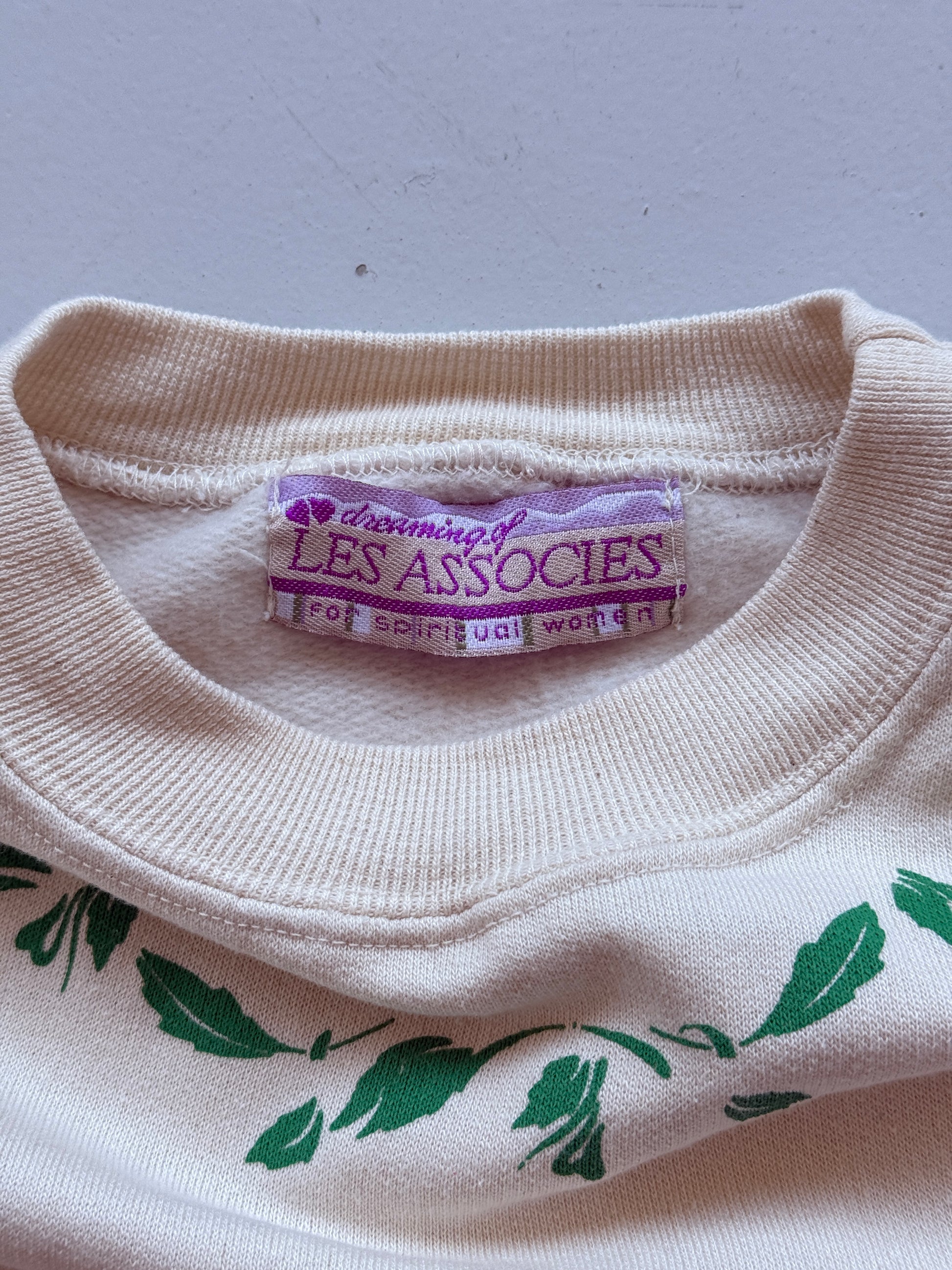 White Amity 90's Vintage Graphic Sweatshirt Jumper - Size 8/10