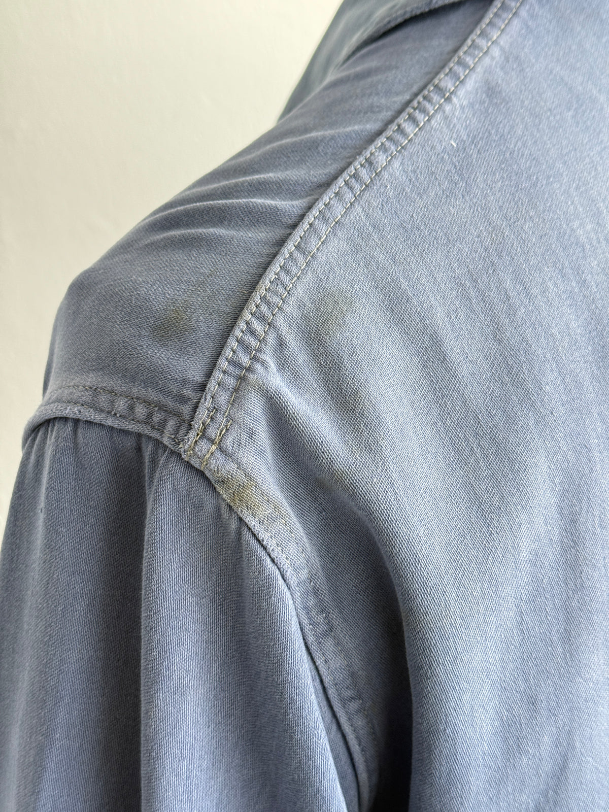 Thrashed Blue French 1950's Vintage Workwear Chore Jacket CH535 - Medium
