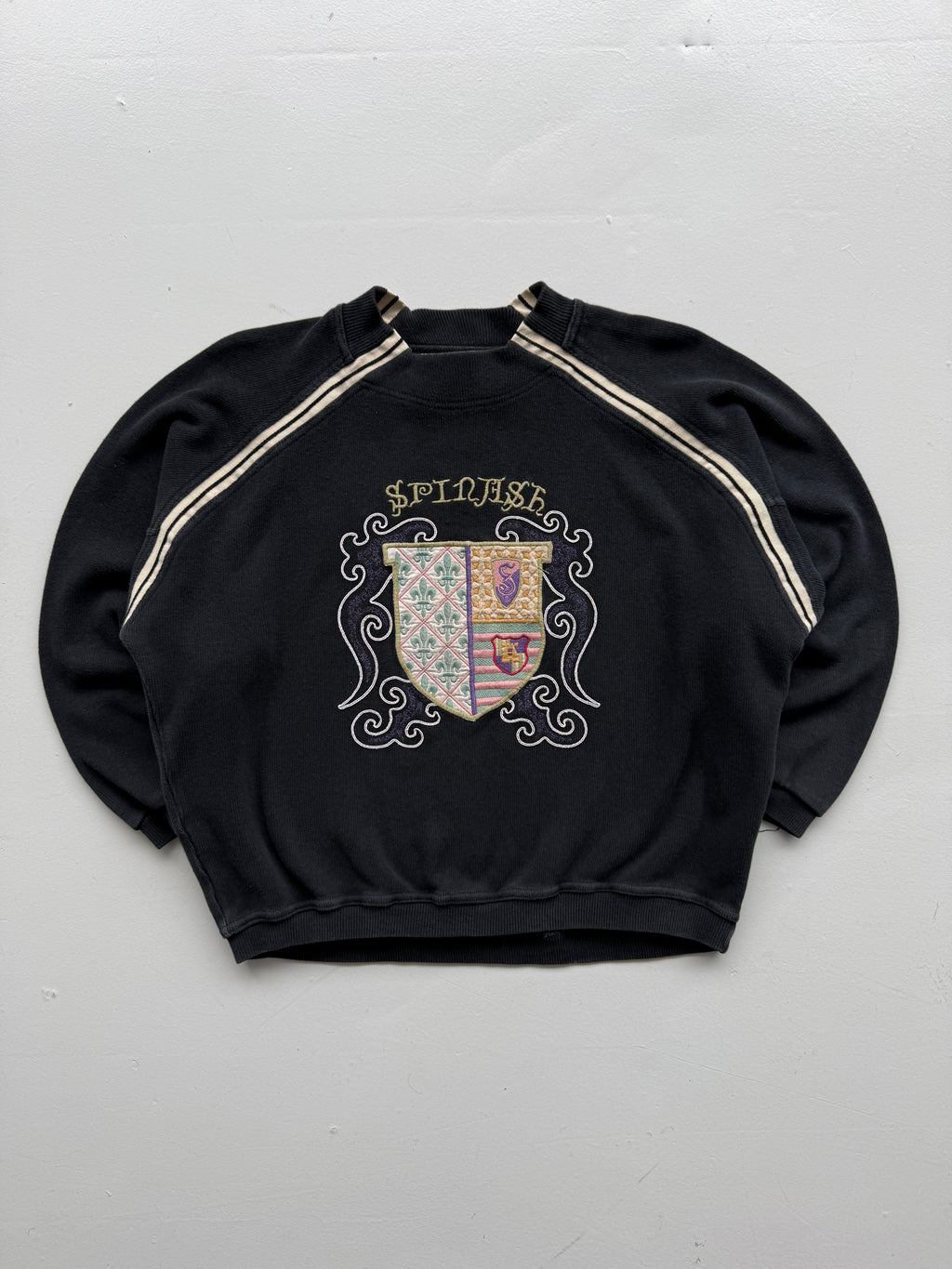 Spinash Finest Fabrics Crest 90s Vintage Sweatshirt