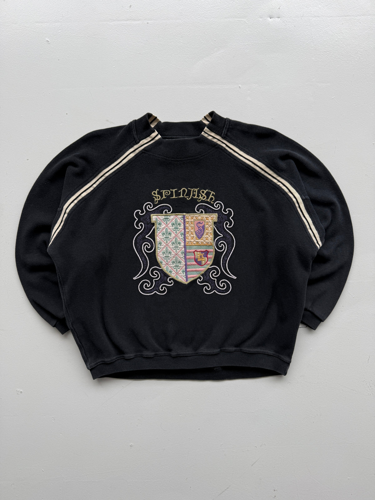 Spinash Finest Fabrics Crest 90s Vintage Sweatshirt