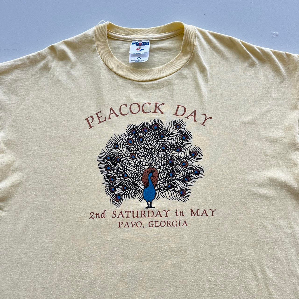 Pale Yellow Peacock Day Vintage 00’s T-shirt - 2XL