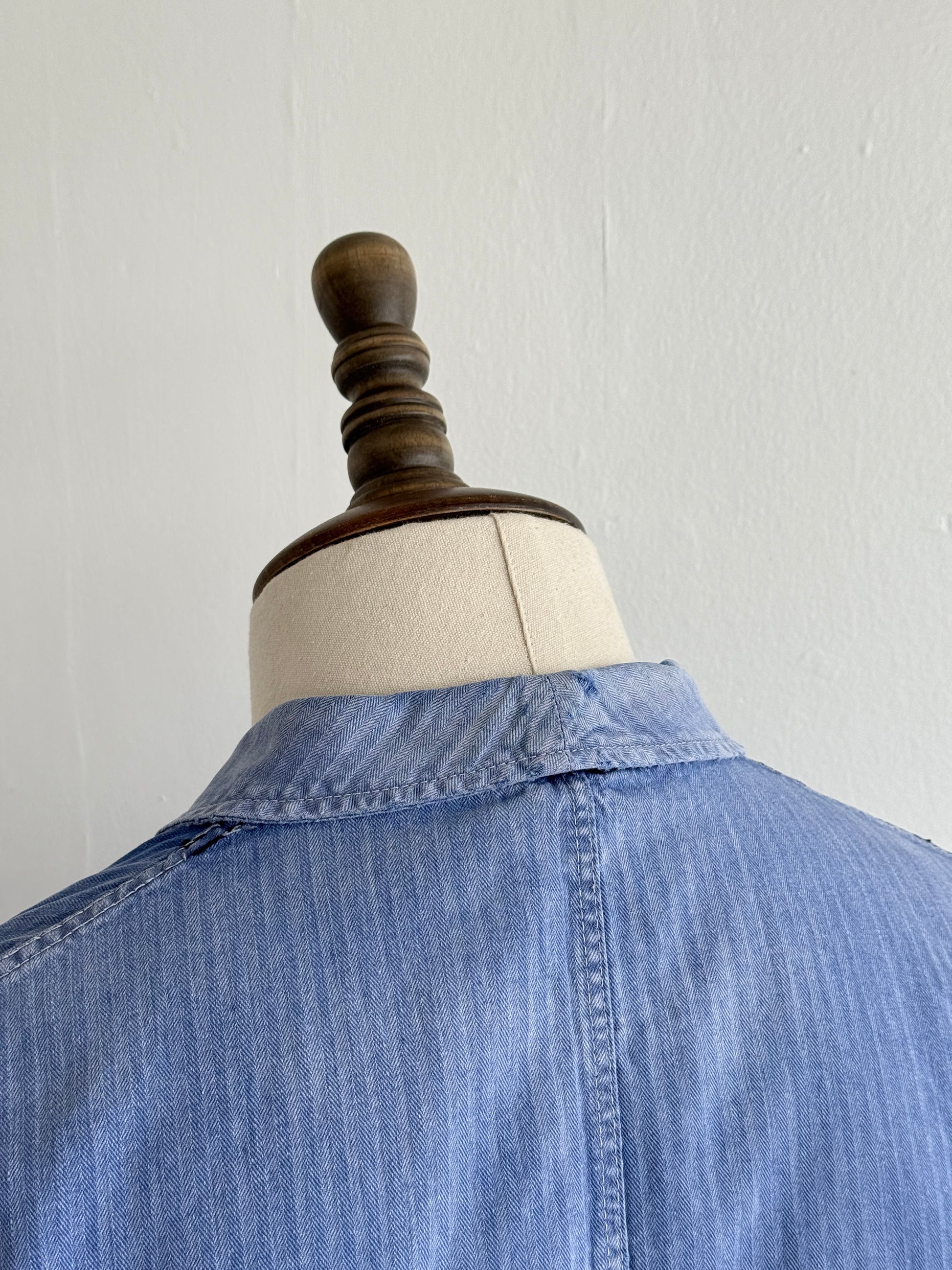 Faded Blue Herringbone French Vintage Workwear Chore Jacket CH385 - Medium