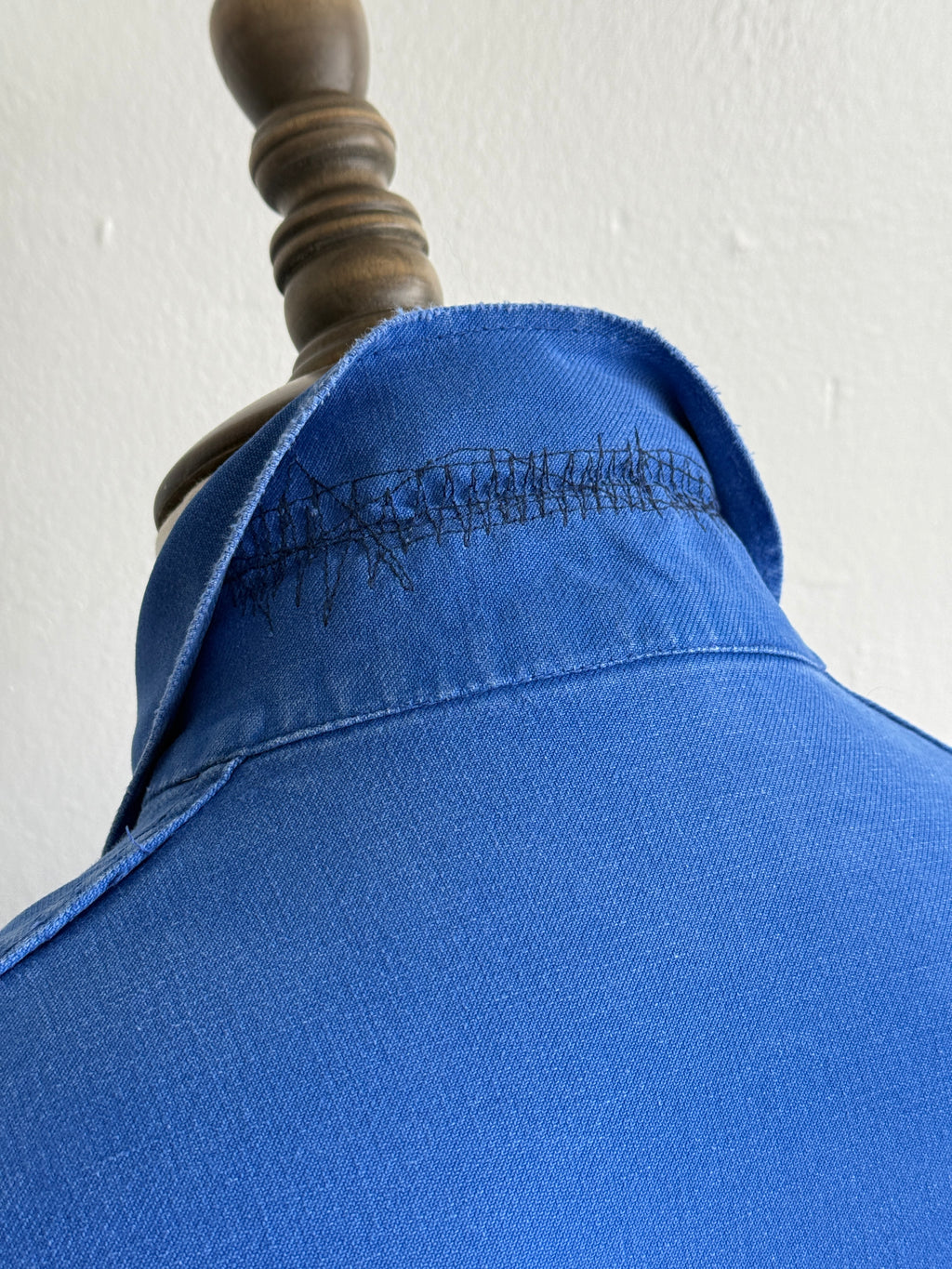 Thrashed Blue French 1970s Vintage Workwear Chore Jacket CH447 - Small